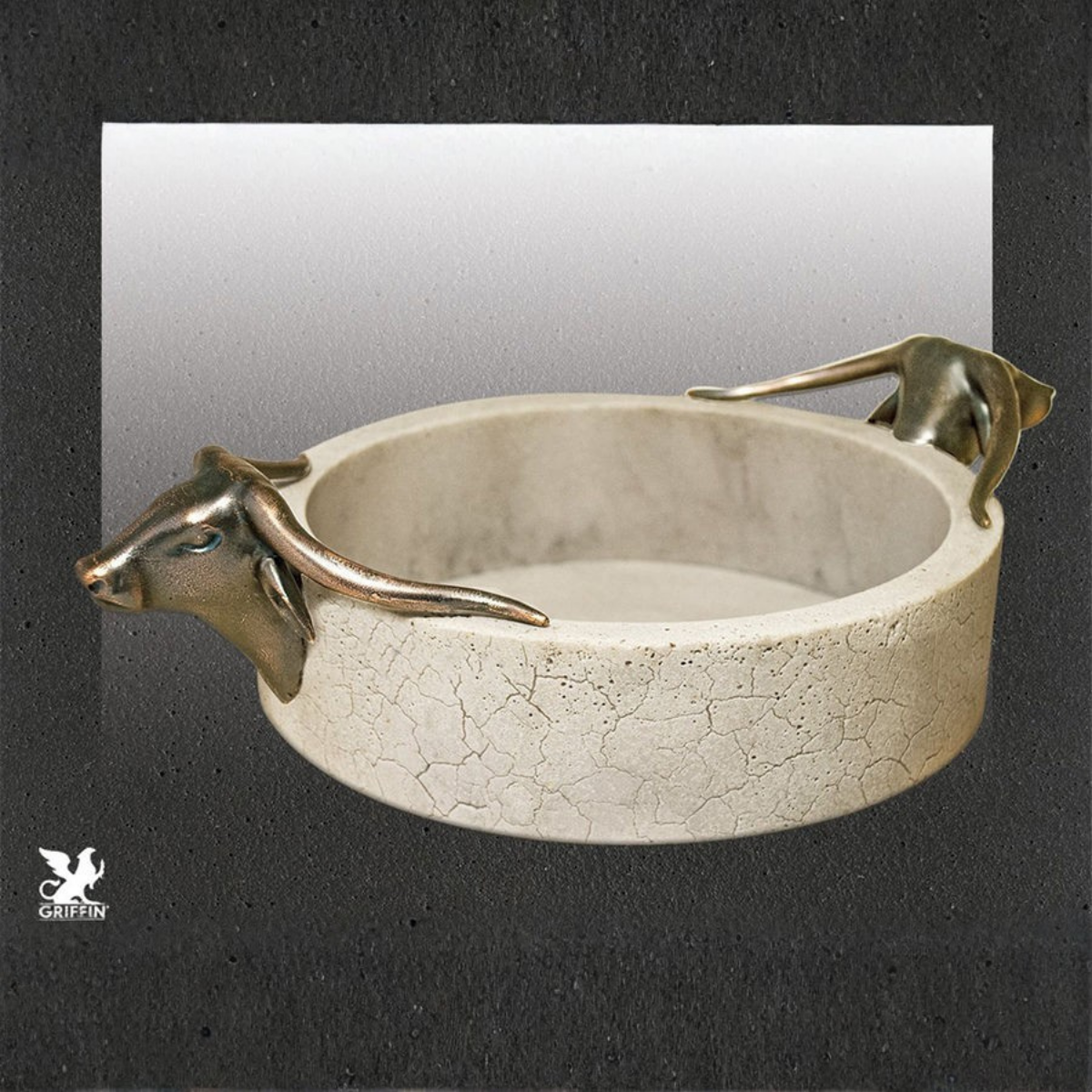 Boğa Başlı Antik Kap (Bronz Kaplama)