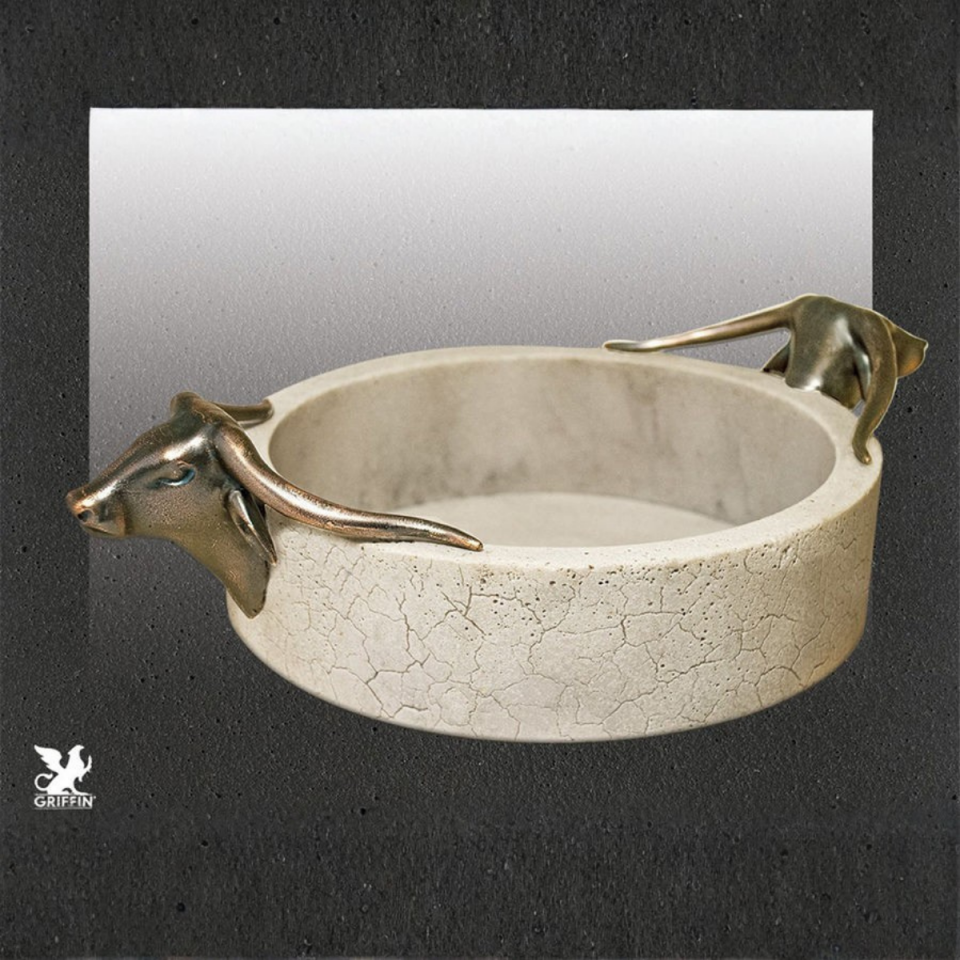 Boğa Başlı Antik Kap (Bronz Kaplama)